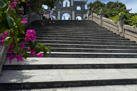 Da Nang: City Sightseeing Tour with Charming Da Nang Show