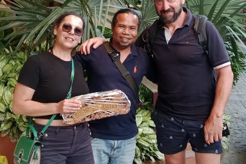Sidemen Village: Tours with a private French-speaking driver