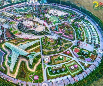 Dubai: Miracle Garden, Global Village und Dubai Frame