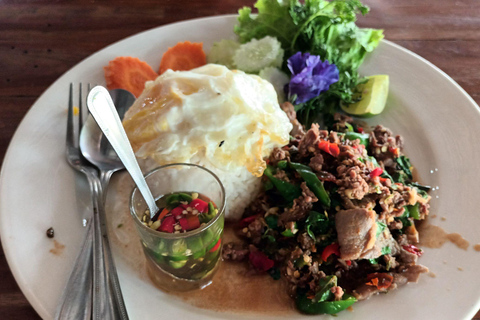 Krabi: Authentic Thai Cooking Class with a Meal