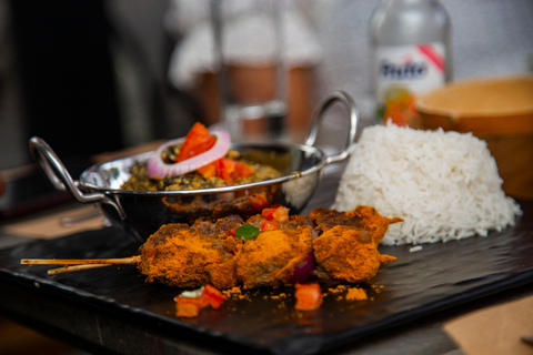 Accra: Corso di cucina e tour del mercato con prelievo dall'hotel