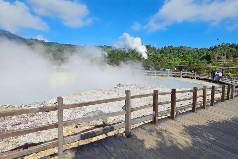 Från Yogyakarta: Dieng-platån &amp; gastronomitur &amp; transferFrån Yogyakarta: Dieng-platån &amp; gastronomi-tur &amp; transfer