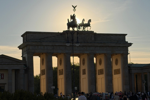 Berlin Night Walking Tour - Iconic Illuminated Landmarks Private Berlin Sunset Walking Tour - Iconic Landmarks