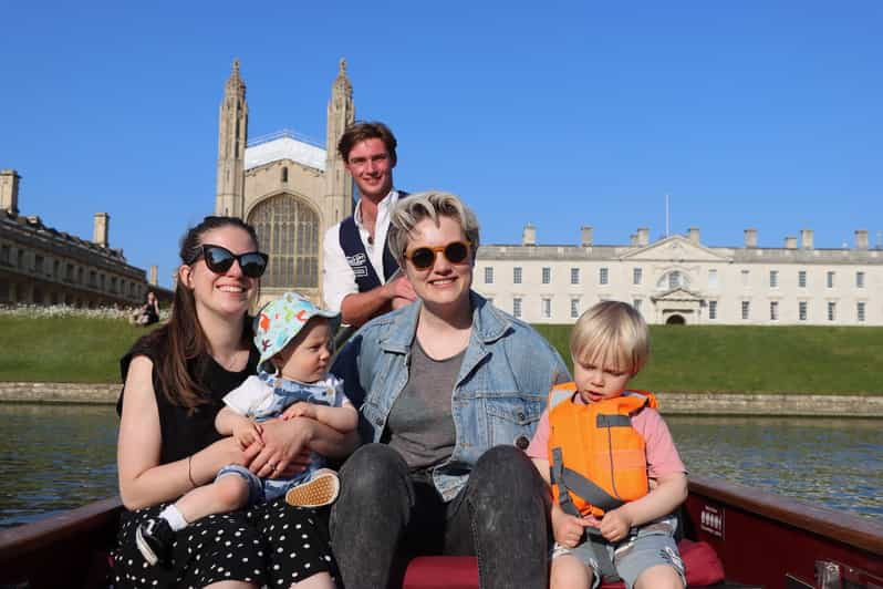 Cambridge: Shared Chauffeured Punting Tour