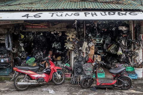 Tour fotografico nel mercato dei ladri di HanoiTour fotografico del mercato dei ladri di Hanoi