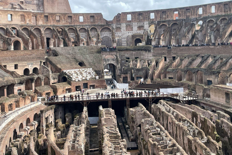 Rome: LATE BOOKING Colosseum, Forum & Palatine Entry passes Rome: Last Minute Colosseum, Roman Forum, Palatine Hill Tour