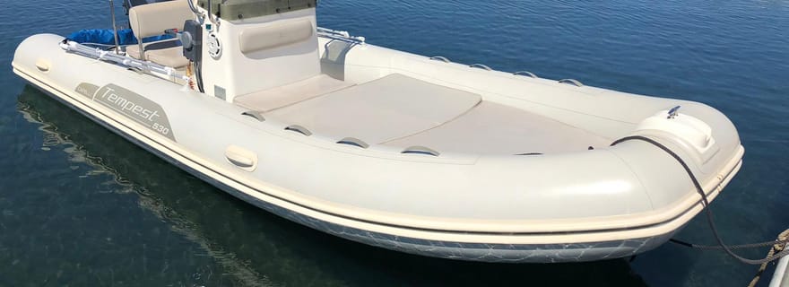 Excursion en bateau pneumatique avec guide sans permis Archipel La Maddalena