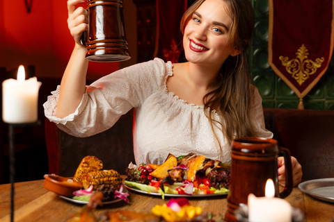 Budapest: Royal Feast Dinner with Drinks & Live Shows
