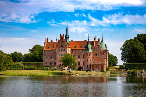 Best of Odense Day Trip from Copenhagen by Car or Train 10-hour: Odense Highlights & Egeskov Castle Tour by Car