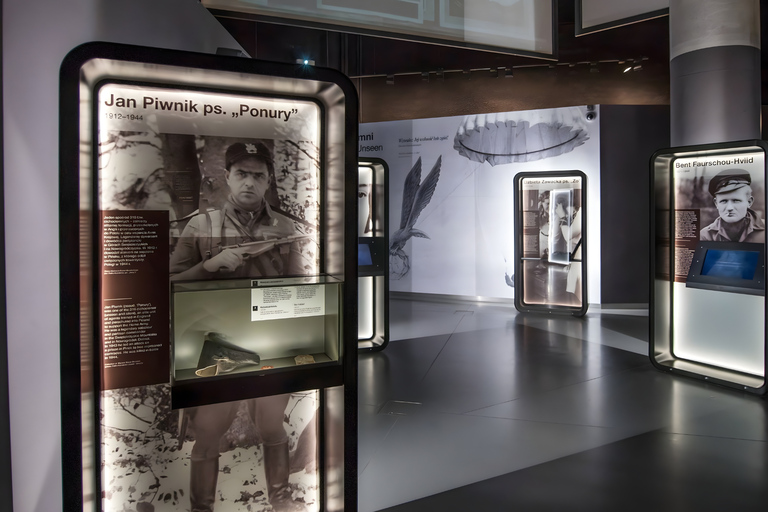 Gdańsk: Private Guided Tour of the WWII Museum