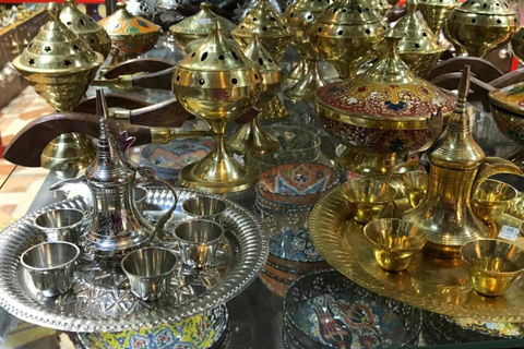 Muscat: Private Shopping Tour with Hotel Pickup