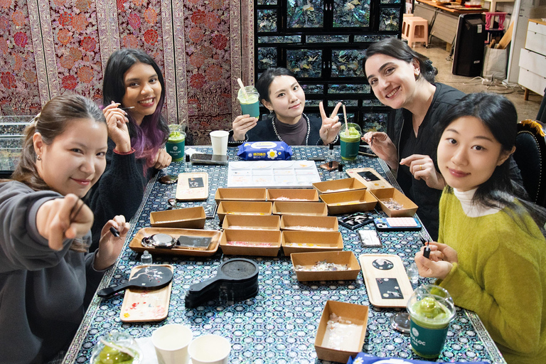 Seoul: Bukchon Najeonchilgi Mother-of-Pearl Handicraft Class
