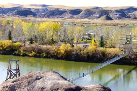 Badlands Tour: Drumheller with Museum, Hoodoos & Dinosaurs Booking Option for Summer 2026