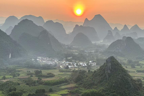 Guilin: Day tour of Longji Rice Terraces and YangshuoLongji rice terraces and Yangshuo Xingping small boat