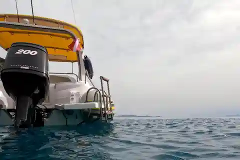Heraklion: Snorkeling Boat Tour with guide.