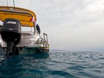 Heraklion: Boat Safari with guided snorkeling tour.