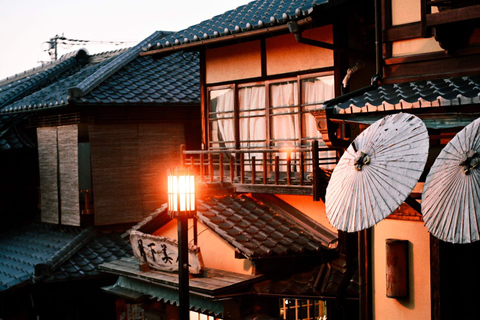 Kyoto: Kimono Rental with Hairstyling and Makeup