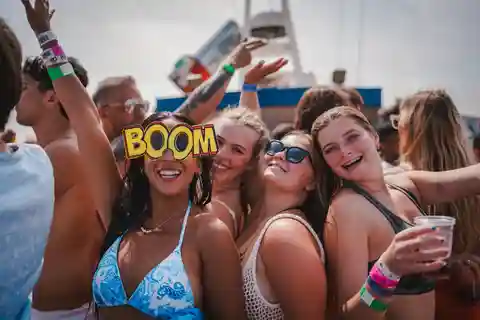 Ibiza unbegrenzte Getränke Boot Party + Pre Pool Party