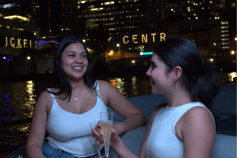 Champagne City Lights Boat Tour + Photoshoot (Semi Private)