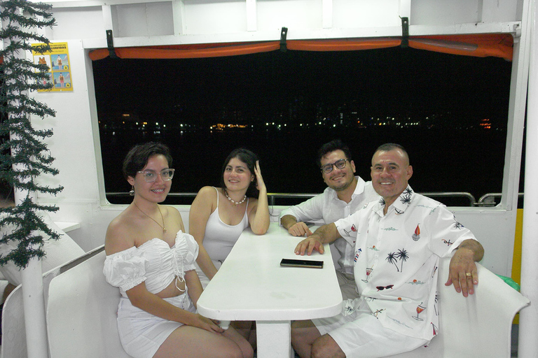 Carthagène : excursion en bateau de nuit avec dîner et open barCARTAGENA : Excursion en bateau de nuit blanche avec dîner et open bar