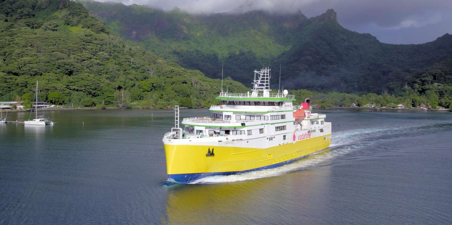 パペーテ：タヒチ島からモーレア島へのフェリー移動サービスをご利用