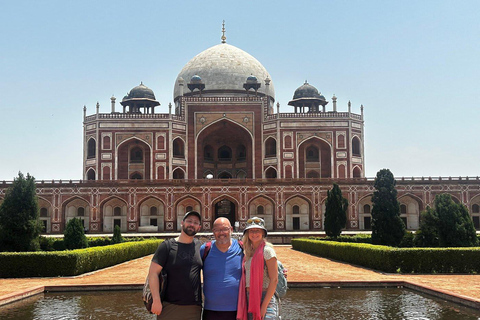 Delhi : Visite guidée privée de la vieille et de la nouvelle Delhi, en une journée ou une demi-journée.Visite d'une journée complète de l'Ancien et du Nouveau Delhi (voiture