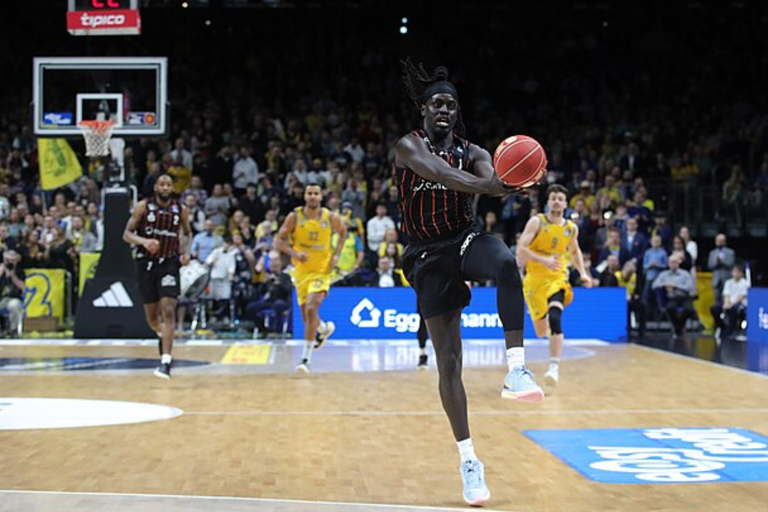 Chemnitz: Niners Chemnitz Basketball Game at Chemnitz ArenaShort Side Ticket