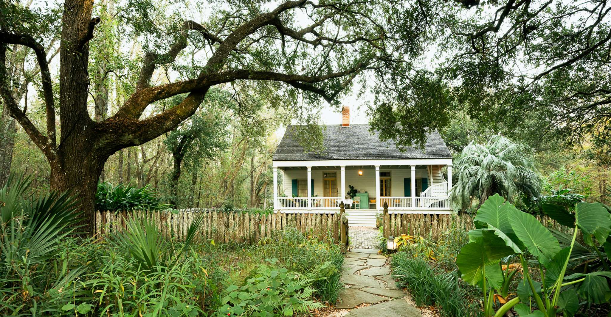 Louisiana, Laura, Oak Alley, or Whitney Plantation Tours - Housity