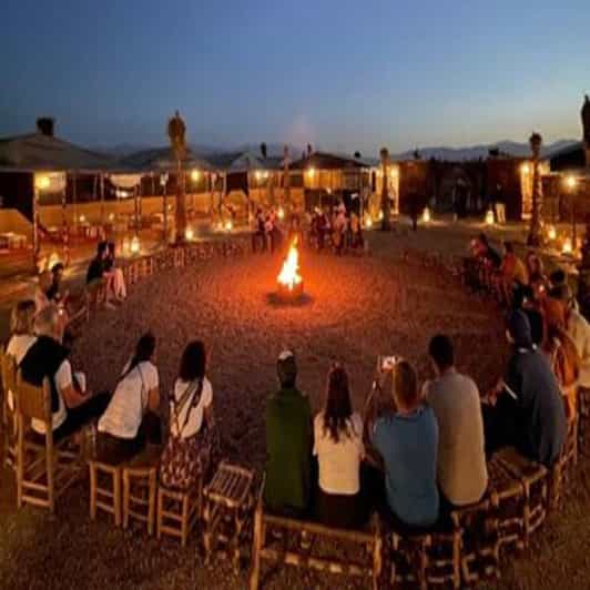 Quad dans le désert d'Agafay, balade en chameau et dîner-spectacle - quad