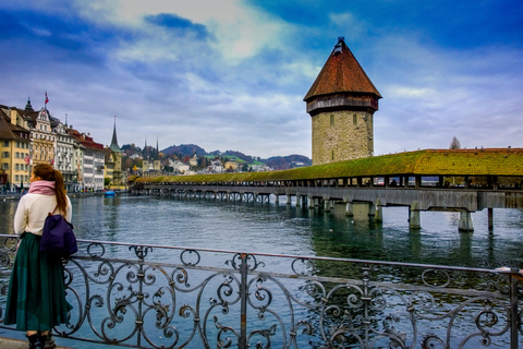 Lucerne: Private Transfer to Geneva with Montreux Stop