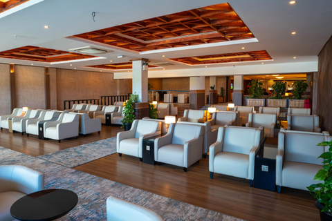 المطار المحلي: الوصول إلى الصالةالمطار المحلي: الدخول إلى الصالة