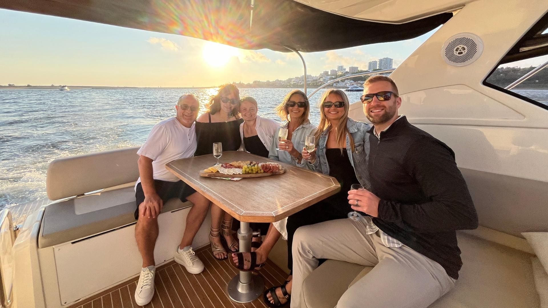 Porto: Private Yachttour mit lokalen Weinen und Snacks