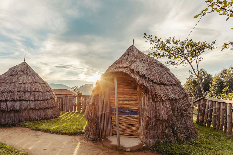 Village Life, King's Palace & Ethnographic Museum Tour