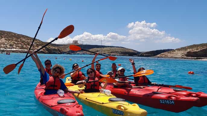 Aventura de Caiaque na Blue Lagoon com início em Gozo