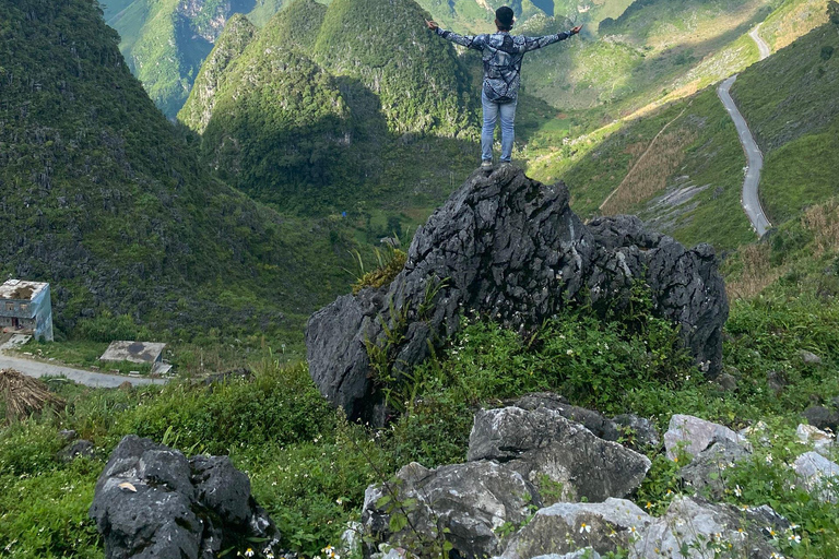 Ha Giang Loop Jasmine Tour 3D2N From Hanoi: Ha Giang Loop 3-Day 2-Night Tour with Homestay