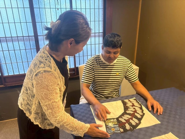 Kyoto: Tarot Reading Hands-on Experience with Matcha