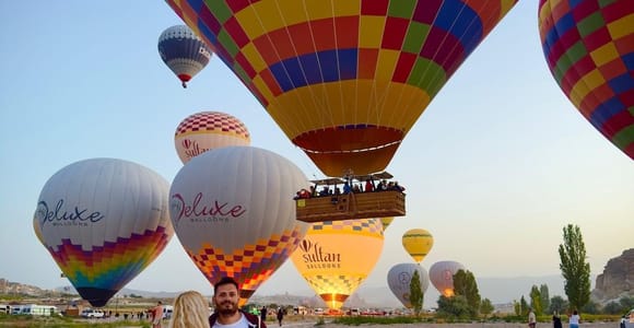 Cappadocia: Sunrise Balloon Watching with Hotel Pickup