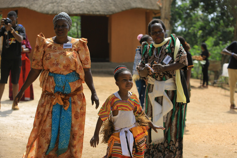 Vanuit Kampala: dagtrip naar Ewaffe Cultural Village met lunch