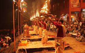 Varanasi: Private Fully-Day Tour with Sarnath and Boat Ride