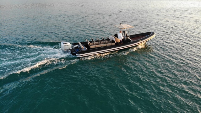 From Makarska: 5-Hour 3-Island Speedboat Tour