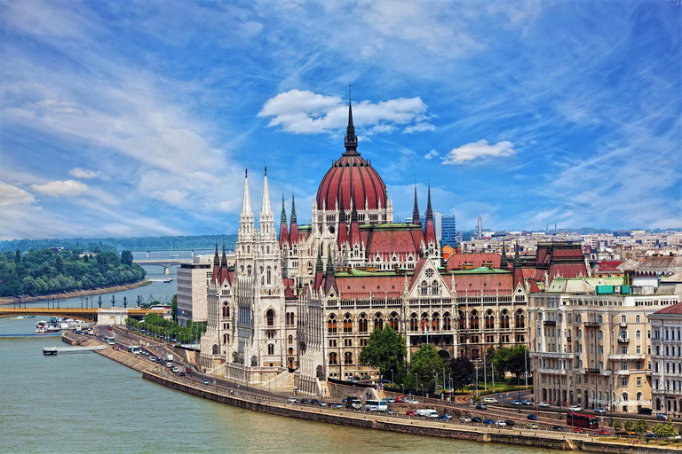 Vienna: Guided Day Trip to Bratislava and Budapest Private