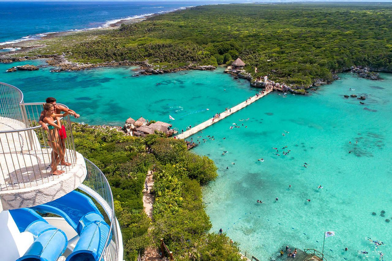 Inträde till Xel-Ha-parken med mat och fri bar ingårInträde till Xel-Ha-parken