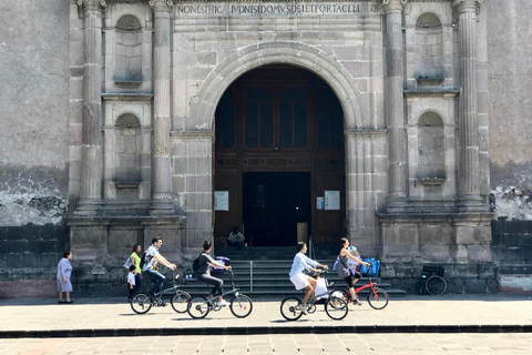 Città del Messico: Tour in bicicletta di Coyoacan con il Museo Frida KahloMuseo Frida Kahlo VIP: Salta la fila, biciclette e churros