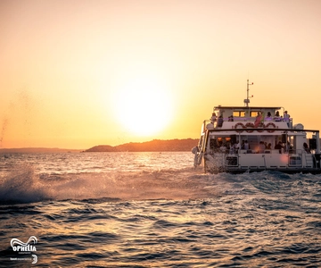 From Portimão: Benagil Sunset Cruise