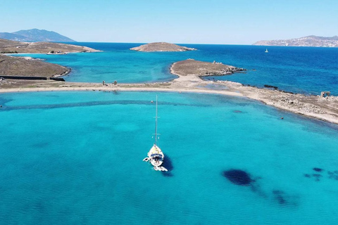 Mykonos: South Coast Yacht Cruise with Snacks & Drinks