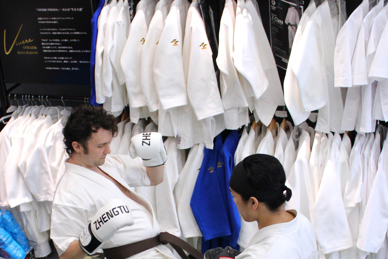 Tokyo: Karate Experience with Former All-Japan Champion PRIVATE Karate Session with Karate Gi(uniform)