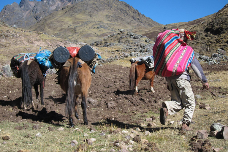 Vanuit Cusco: 7 meren Ausangate met ontbijt en lunchVanuit Cuzco: Ausangate-trekking van een hele dag