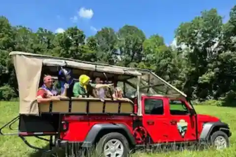 Maggie Valley: Guided Safari Jeep Mile-High Adventure