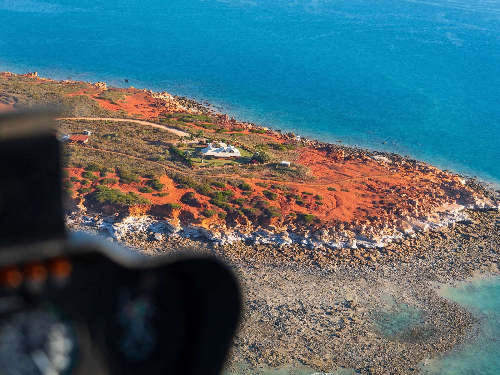 Broome: Helikopterflug über Cable Beach & die Farben von Broome