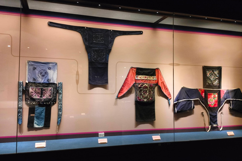 Guilin: Elephant Trunk Hill, Ludi Rock, & Museum Tour